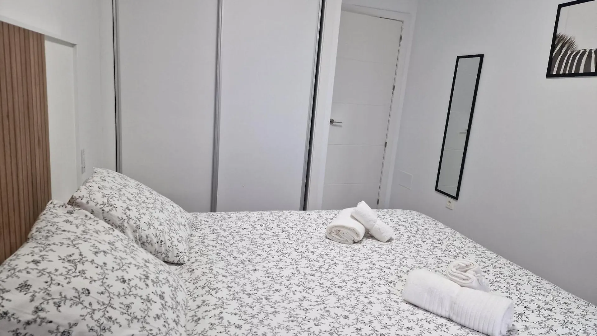Gran Terraza Apartamento Playa 加鲁查 0*,  西班牙